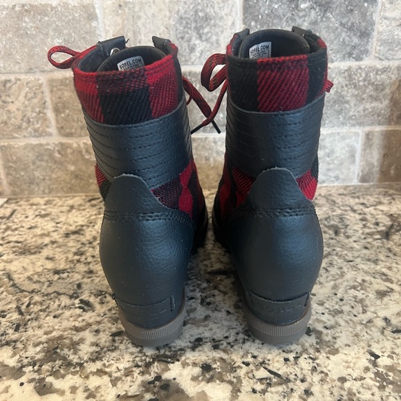 Sorel womens size 7 Lexie Buffalo plaid red Joan of arc wedge boots shoes winter - Picture 9 of 11